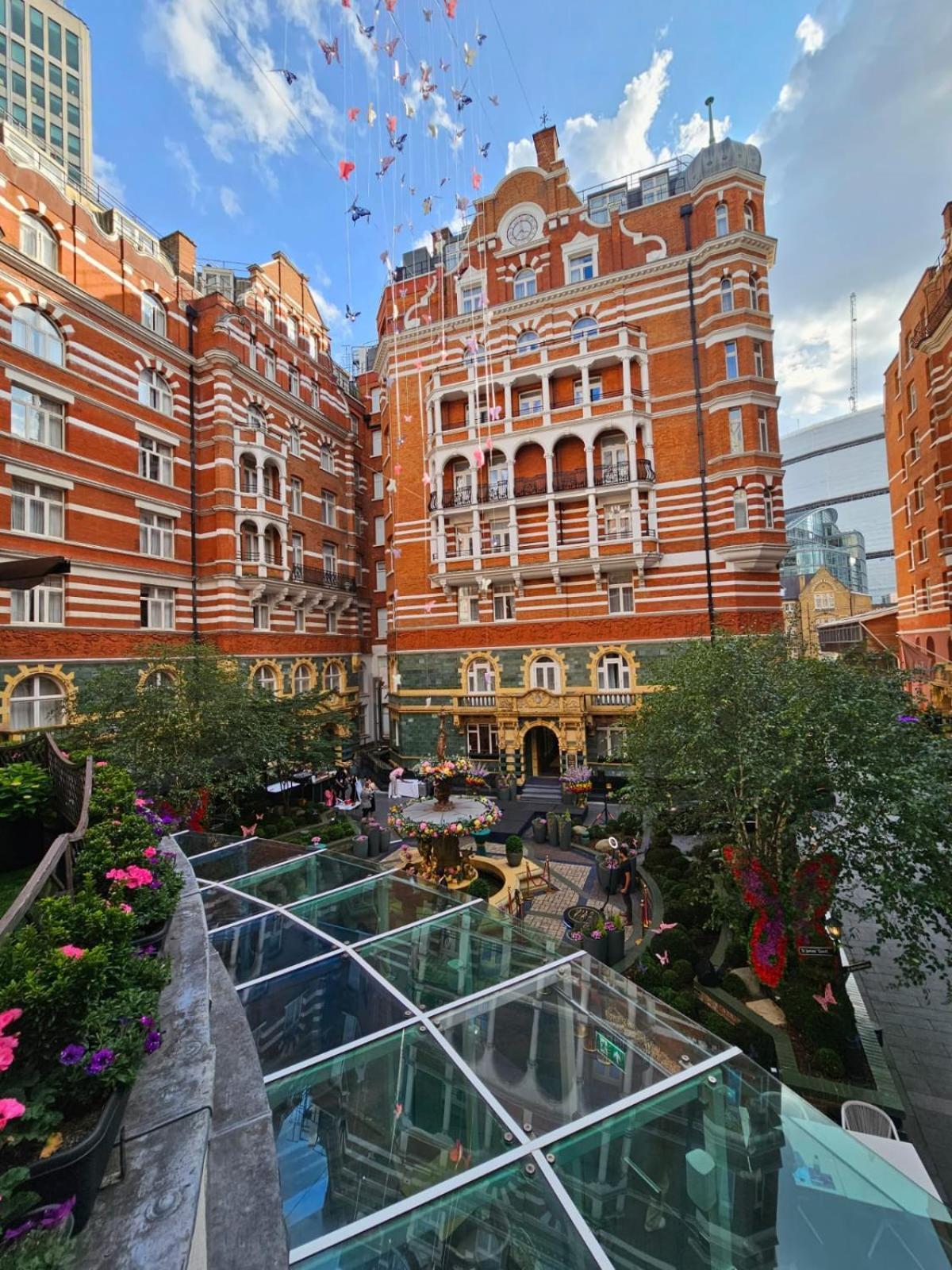 セント ジェームス コート ア タージ ホテル ロンドン エクステリア 写真